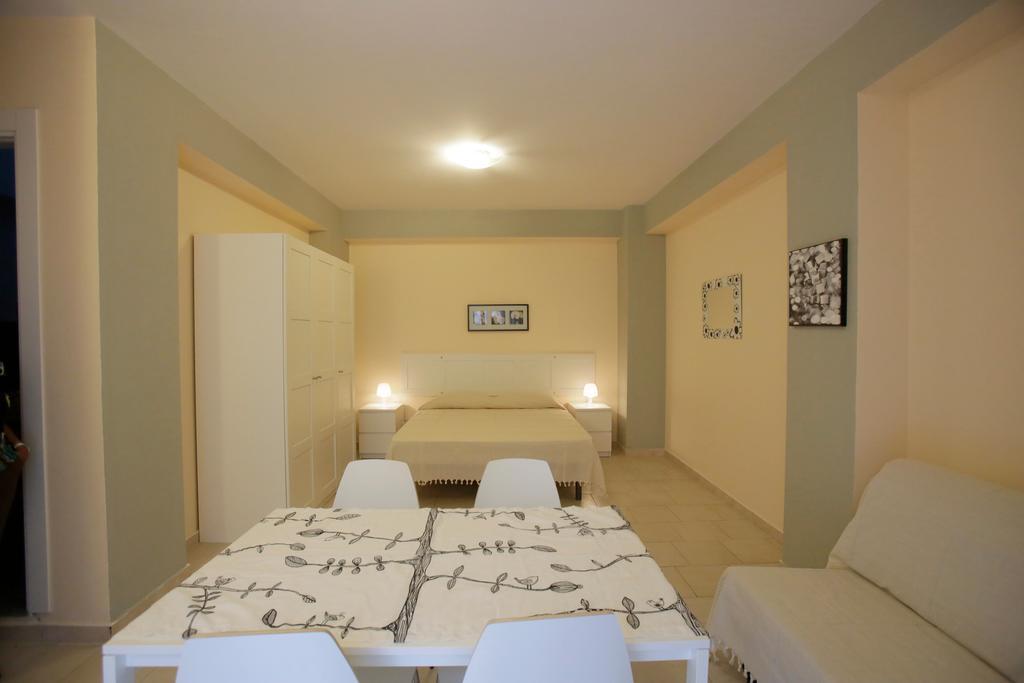 Appartamento Topazio Letojanni Buitenkant foto